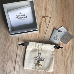 vivienne westwood necklace